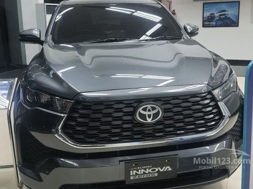 Jual Mobil Toyota Kijang Innova Zenix 2024 G 2.0 di Jawa Barat Automatic Wagon Abu