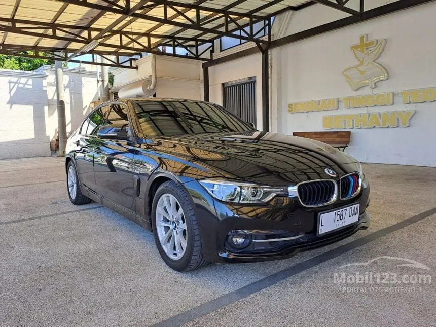 Jual Mobil BMW 320i 2016 Sport 2.0 di Jawa Timur Automatic Sedan Hitam Rp 350.000.000