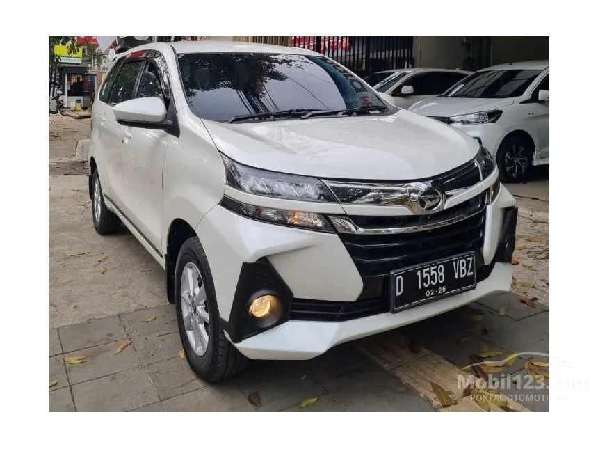 Jual Mobil Daihatsu Xenia 2019 R 1.3 di Jawa Barat Manual MPV Putih Rp 179.000.000