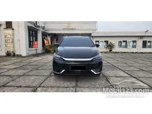 2025 BYD M6 Superior Captain 6 Seater MPV