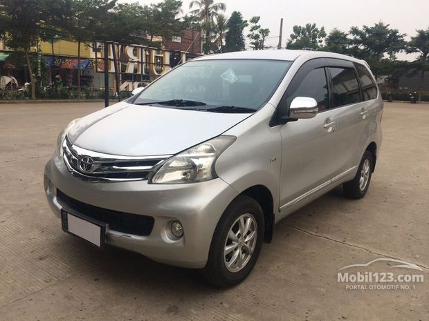 Toyota Avanza  Mobil  bekas  dijual  di Jawa barat  Indonesia 