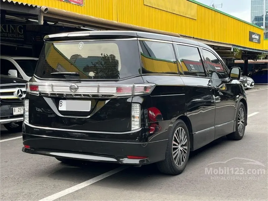 2014 Nissan Elgrand Highway Star MPV
