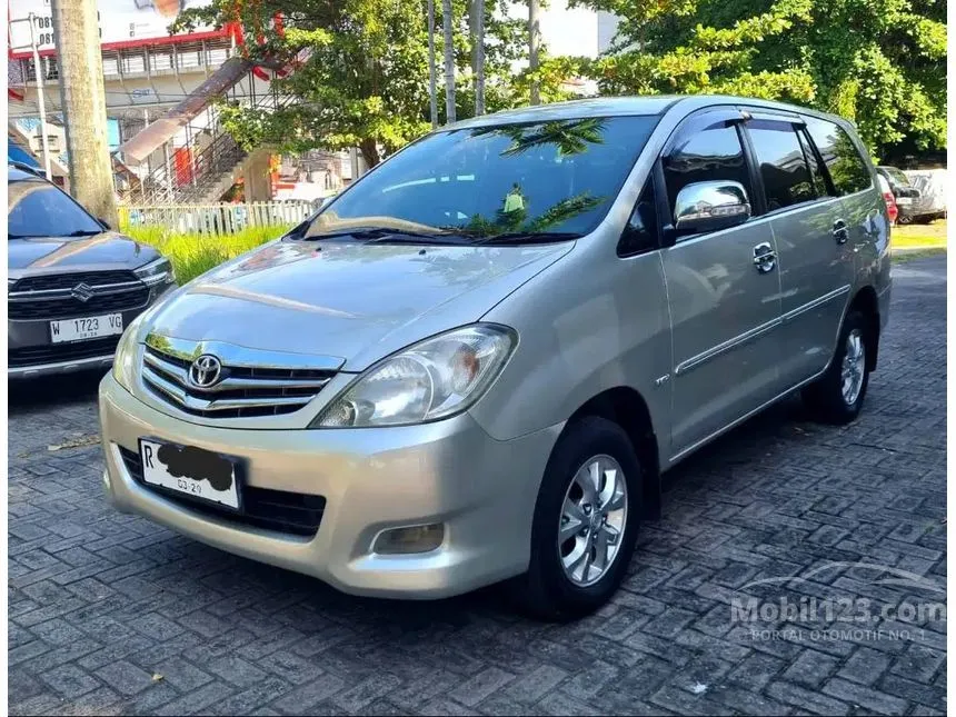 Jual Mobil Toyota Kijang Innova 2011 V 2.0 di Jawa Tengah Automatic MPV Silver Rp 134.000.000