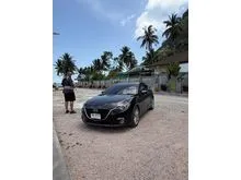2014 Mazda 3 2.0 (ปี 14-18) S Sports Hatchback