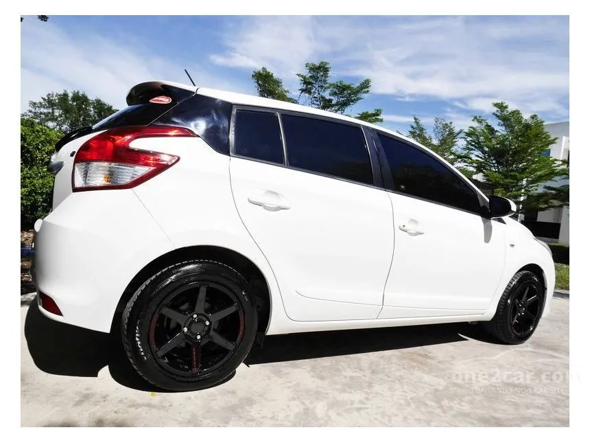2014 Toyota YARIS E Hatchback