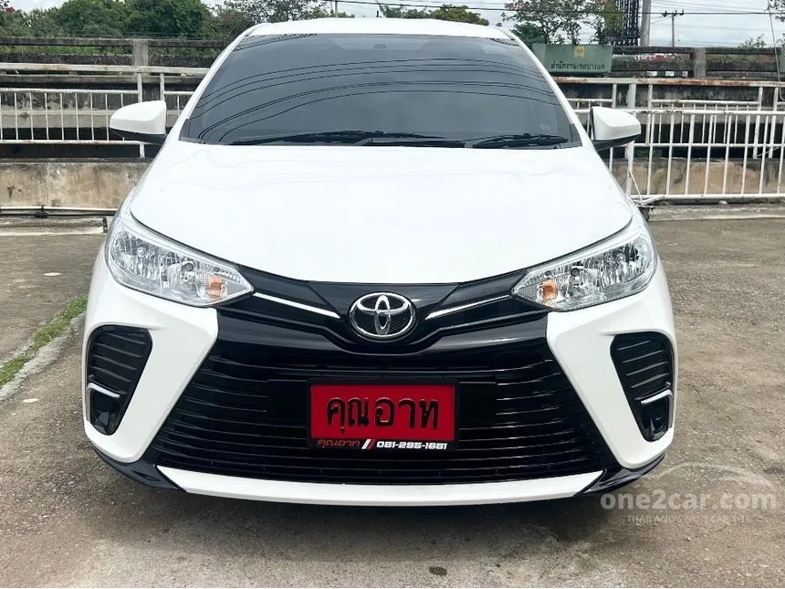 2022 Toyota Yaris Ativ Entry Sedan