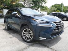 2014 LEXUS NX200T 2.0 L PACKAGE - Panaromic Roof Powerboot