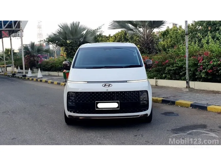 Jual Mobil Hyundai Staria 2021 Signature 7 2.2 di DKI Jakarta Automatic Wagon Putih Rp 658.000.000