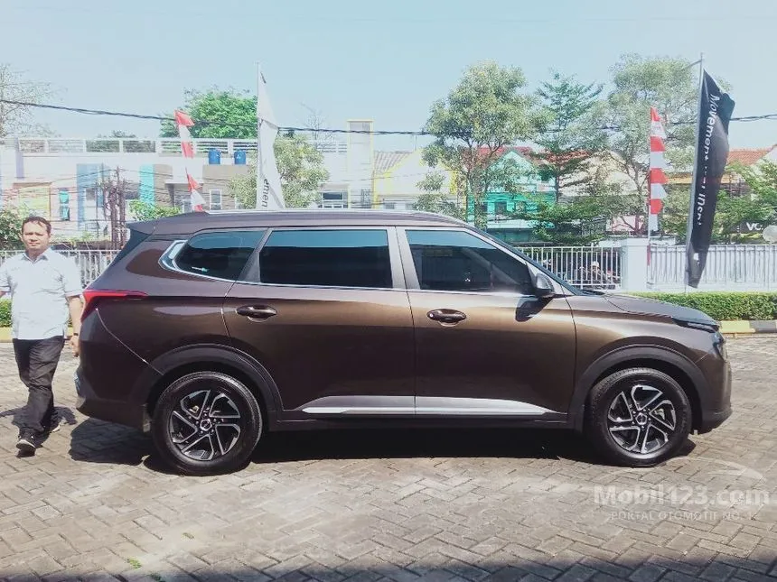 Jual Mobil KIA Carens 2024 Premiere 1.5 di DKI Jakarta Automatic MPV Coklat Rp 430.000.000
