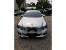 2014 Mercedes-Benz E200 2.0 Classic Sedan #jualcepatpemiliklangsung