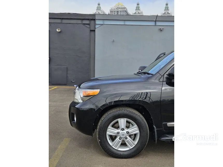 2012 Toyota Land Cruiser 200 Full spec SUV