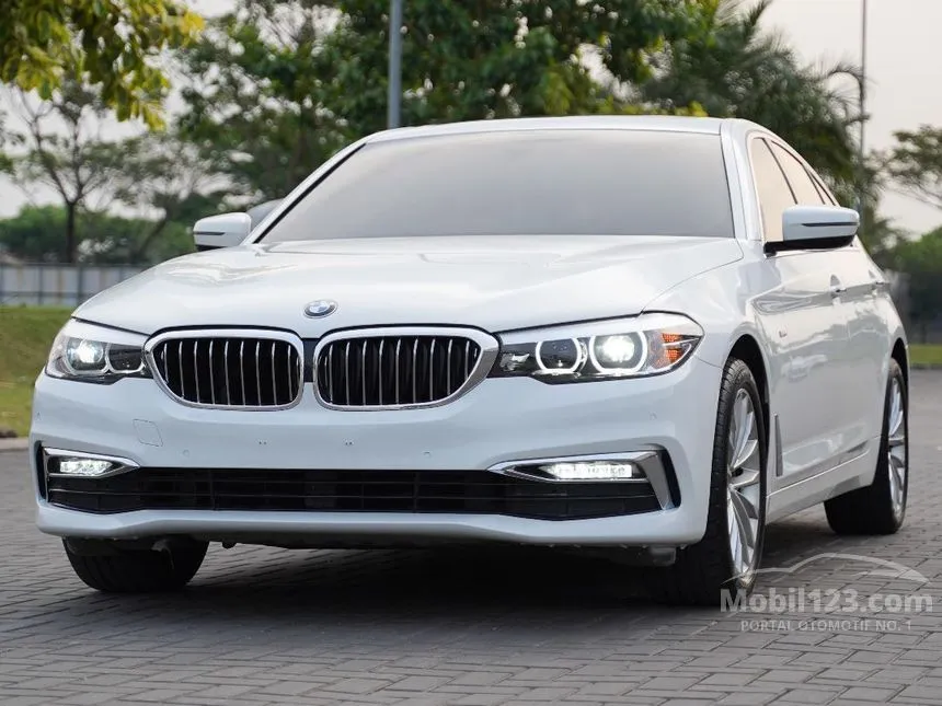 Jual Mobil BMW 530i 2019 Luxury 2.0 di DKI Jakarta Automatic Sedan Putih Rp 519.000.000