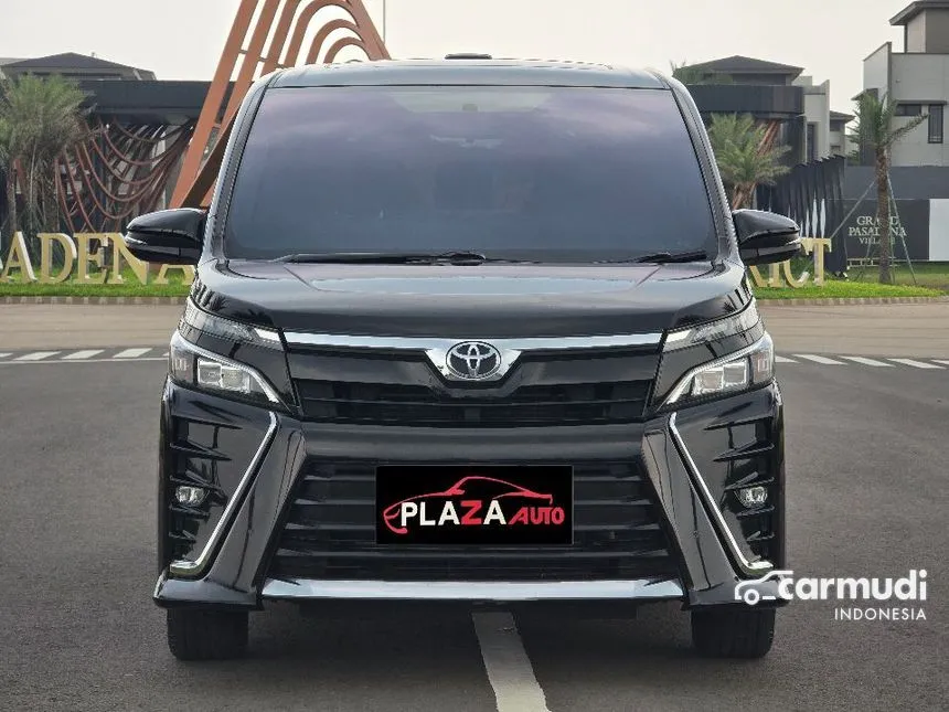 2018 Toyota Voxy MPV