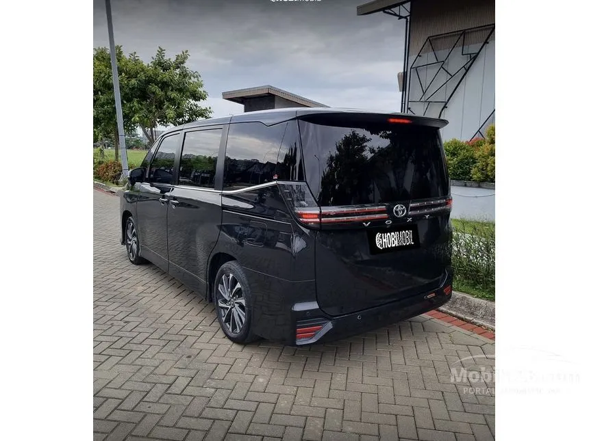 2022 Toyota Voxy MPV