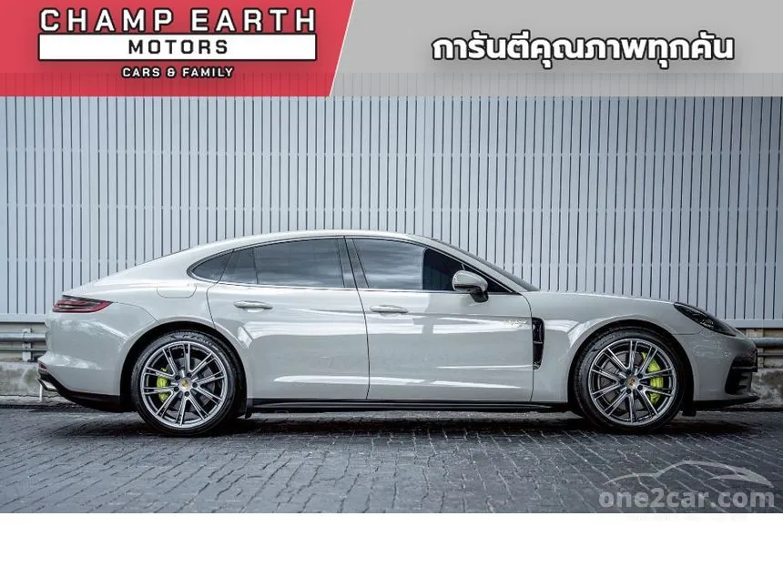 2018 Porsche PANAMERA 4 E-Hybrid Sedan