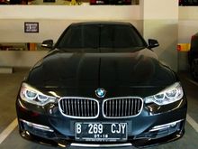 2013 BMW 320i 2.0 Luxury Sedan