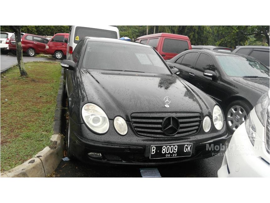 Jual Mobil Mercedes-Benz E200K 2005 W211 1.8 di DKI 