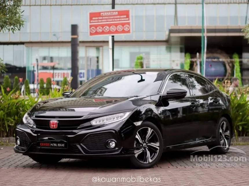 Jual Mobil Honda Civic 2017 E 1.5 di Banten Automatic Hatchback Hitam Rp 310.000.000