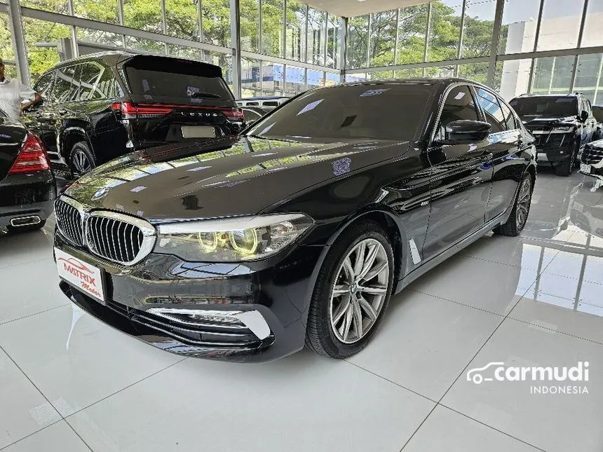 2018 BMW 520i Luxury Sedan