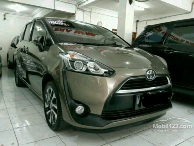  Toyota  Sienta  Mobil  Bekas Baru dijual di Surabaya Jawa 