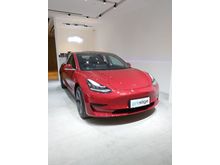 2020 Tesla Model 3 Standard Range Plus Red on Black