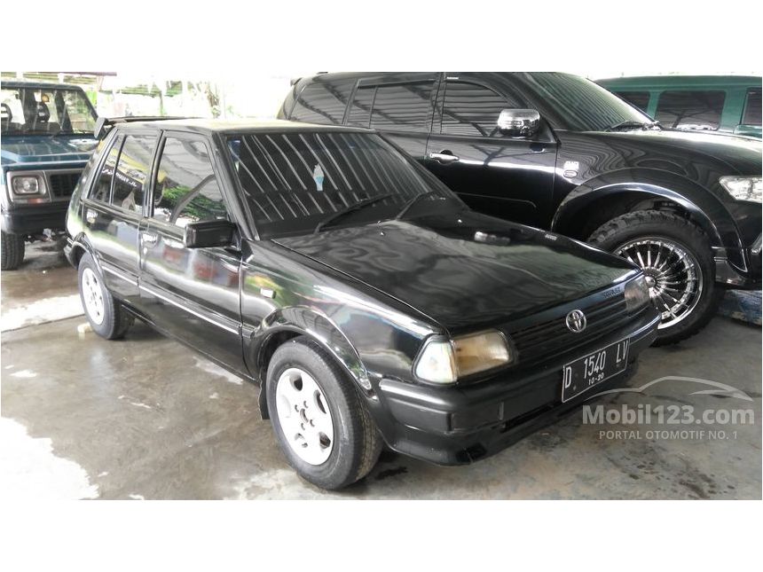 Jual Mobil  Toyota  Starlet  1986 1 3 di Jawa  Barat Manual 