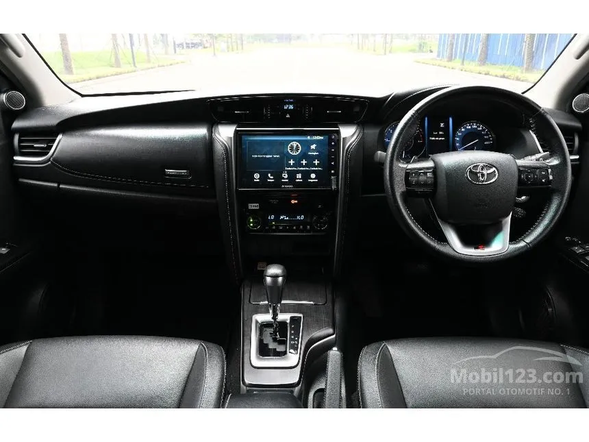 2022 Toyota Fortuner GR Sport 4X2 SUV