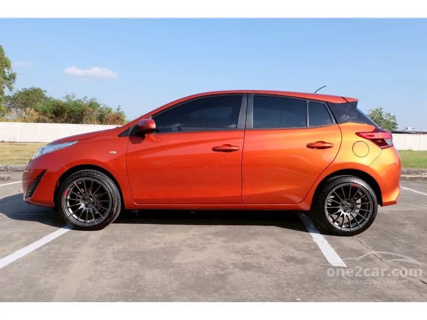 2019 Toyota YARIS J Hatchback