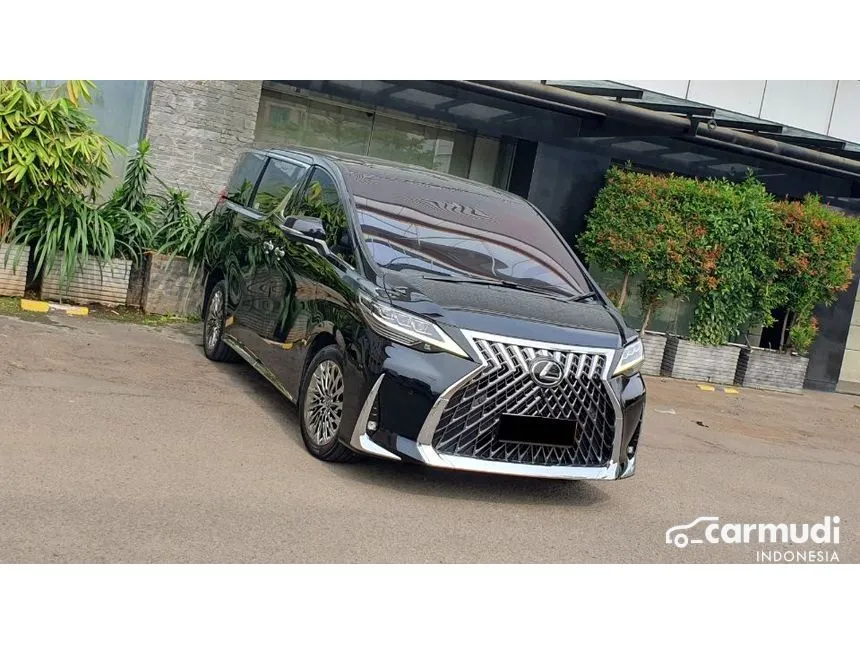 2020 Lexus LM 350 4 Seater MPV
