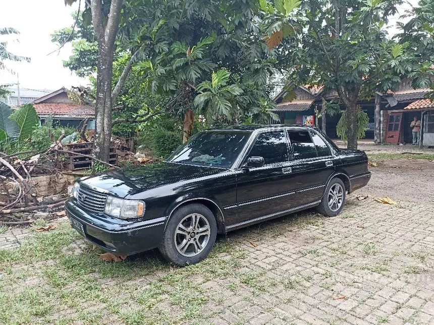Jual Mobil Toyota Crown 1992 2.0 di Jawa Barat Manual Sedan Hitam Rp 32.000.000