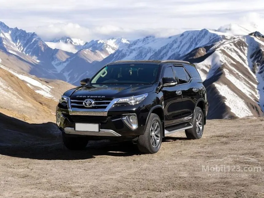 Jual Mobil Toyota Fortuner 2016 VRZ 2.4 di Jawa Timur Automatic SUV Hitam Rp 390.000.000