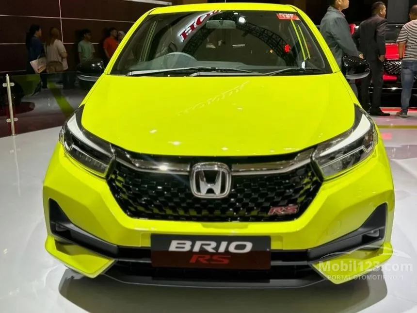 Jual Mobil Honda Brio 2024 RS 1.2 di Banten Automatic Hatchback Kuning Rp 230.000.000