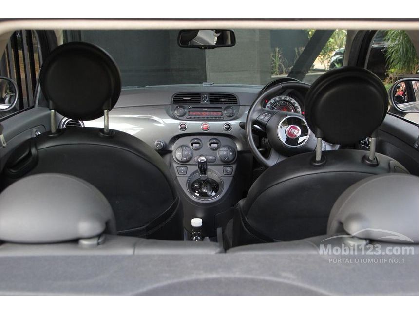2013 Fiat 500 Lounge Hatchback