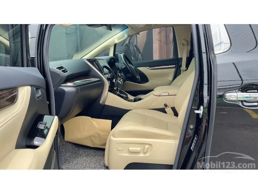 2022 Toyota Alphard G MPV