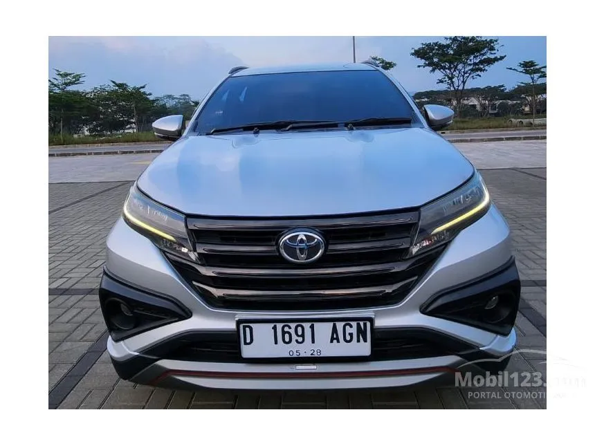 Jual Mobil Toyota Rush 2018 TRD Sportivo 1.5 di Jawa Barat Automatic SUV Silver Rp 218.000.000