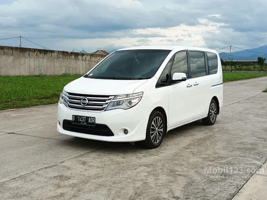 Jual Mobil Nissan Serena 2015 X 2.0 di Jawa Barat Automatic MPV Putih Rp 165.000.000