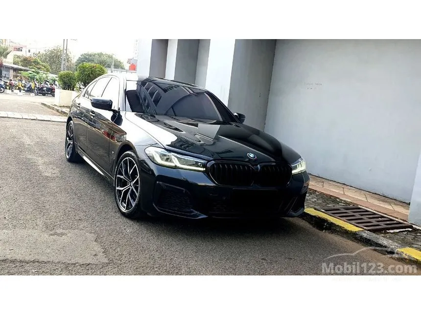 2023 BMW 520i M Sport Sedan