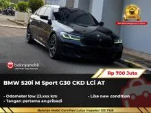 2023 BMW 520i 2.0 M Sport Sedan G30 CKD LCi AT Hitam Metalik NIK 2023 [ LOW KM ]