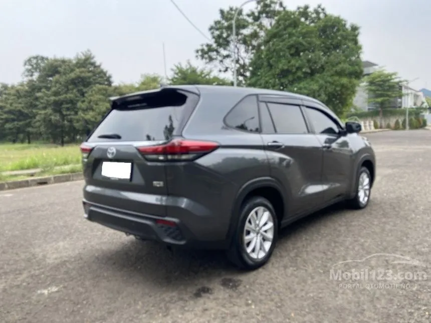 Jual Mobil Toyota Kijang Innova Zenix 2022 V 2.0 di Jawa Barat Automatic Wagon Abu