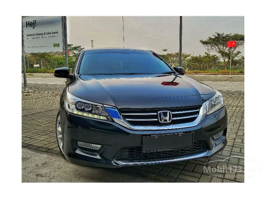 Jual Mobil Honda Accord 2013 VTi