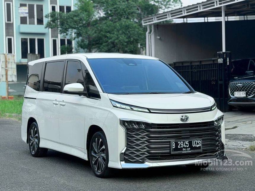 Jual Mobil Toyota Voxy 2022 2.0 di DKI Jakarta Automatic MPV Putih Rp ...