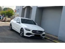 2022 Mercedes-Benz C200 1.5 Avantgarde Line Sedan W206 Facelift AT Putih NIK 2022 [LOW KM 23RB]