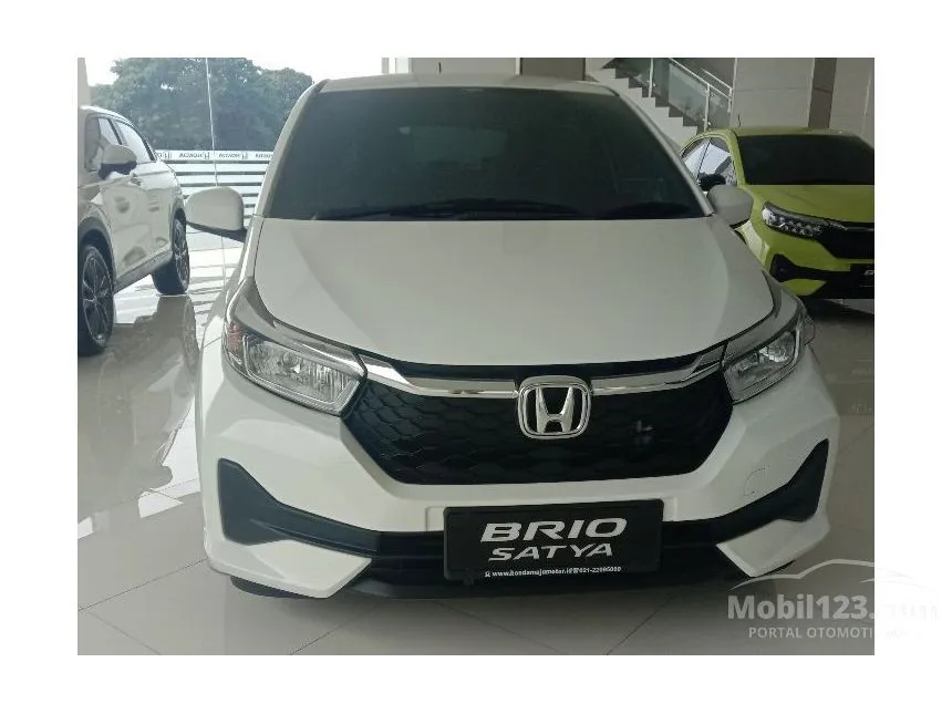 Jual Mobil Honda Brio 2024 RS 1.2 di DKI Jakarta Automatic Hatchback Kuning Rp 198.300.000