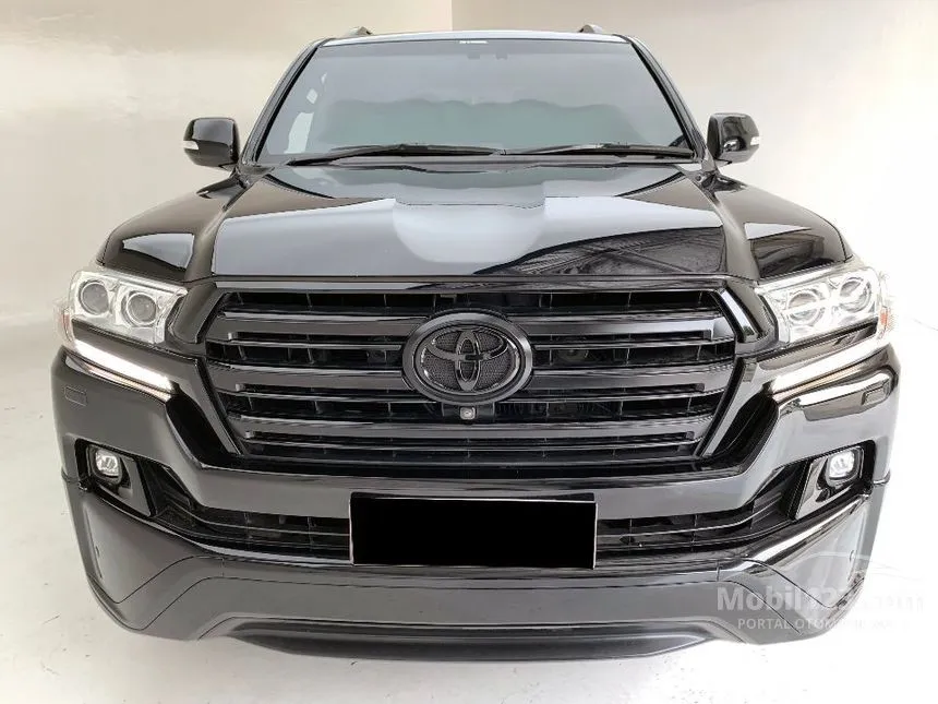 Jual Mobil Toyota Land Cruiser 2017 VX