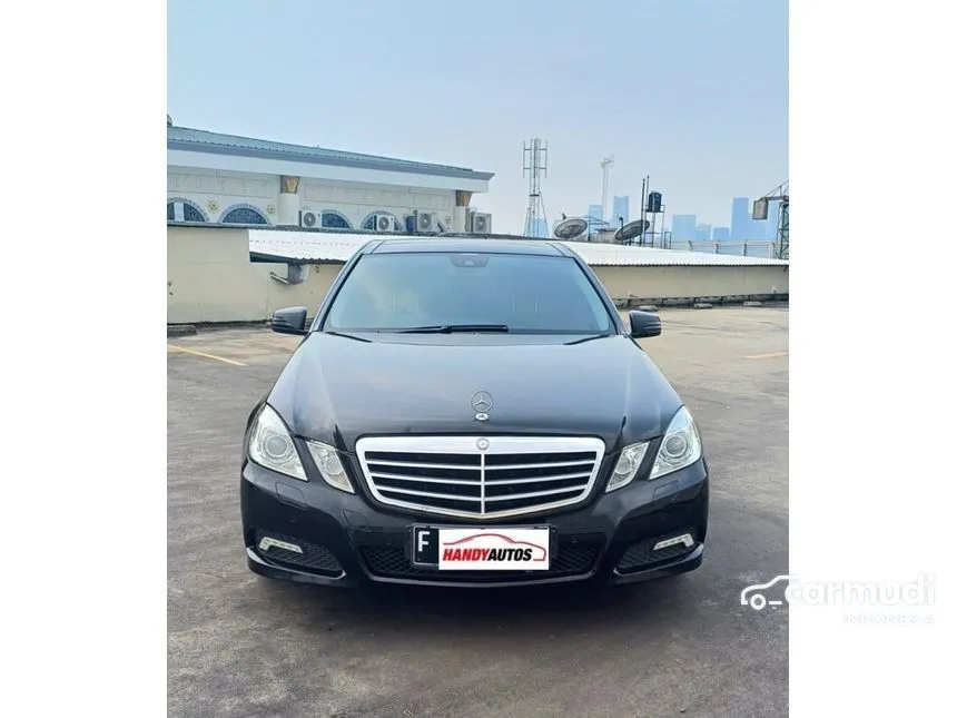 2009 Mercedes-Benz E300 Avantgarde AMG Sedan