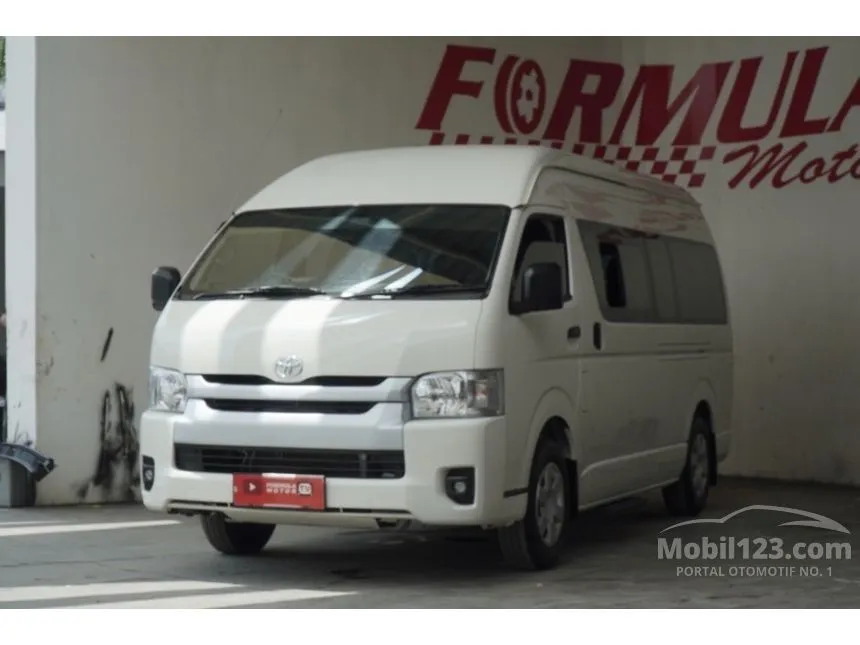 2025 Toyota Hiace Commuter Van