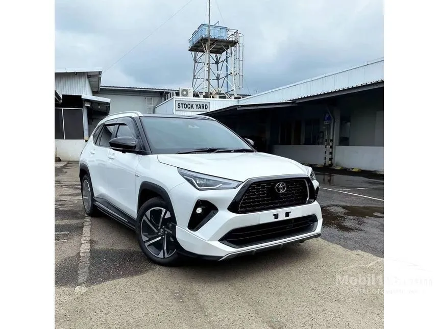 2026 Toyota Yaris Cross S HV with GR Parts Aero Pkg SUV
