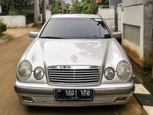 1997 Mercedes-Benz E230 2.3 W210 2.3 Automatic Sedan