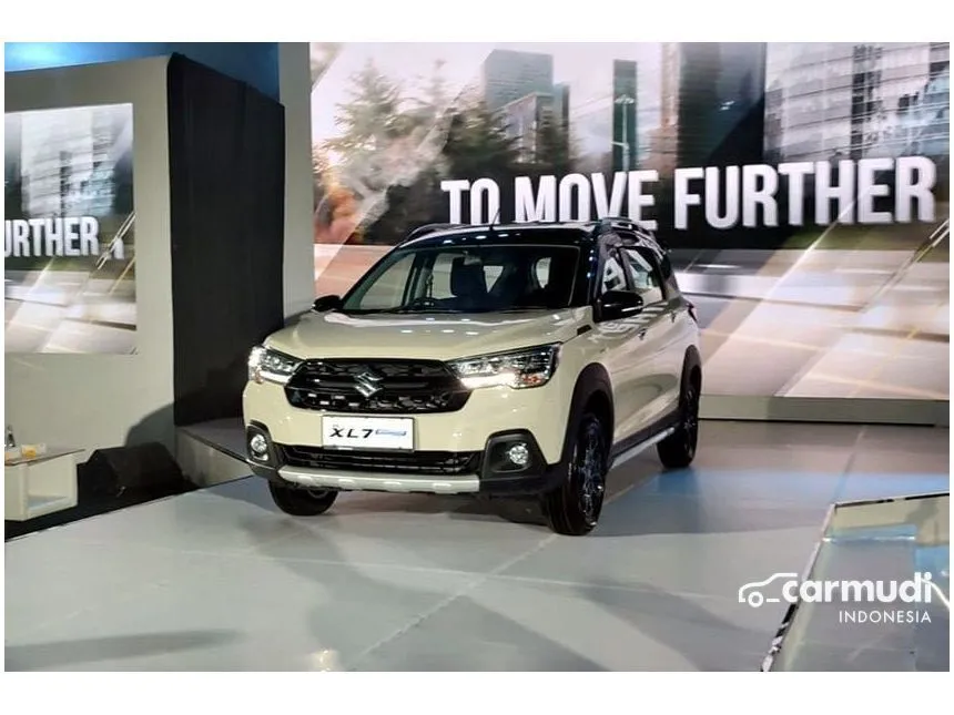 2025 Suzuki XL7 Alpha Hybrid SUV