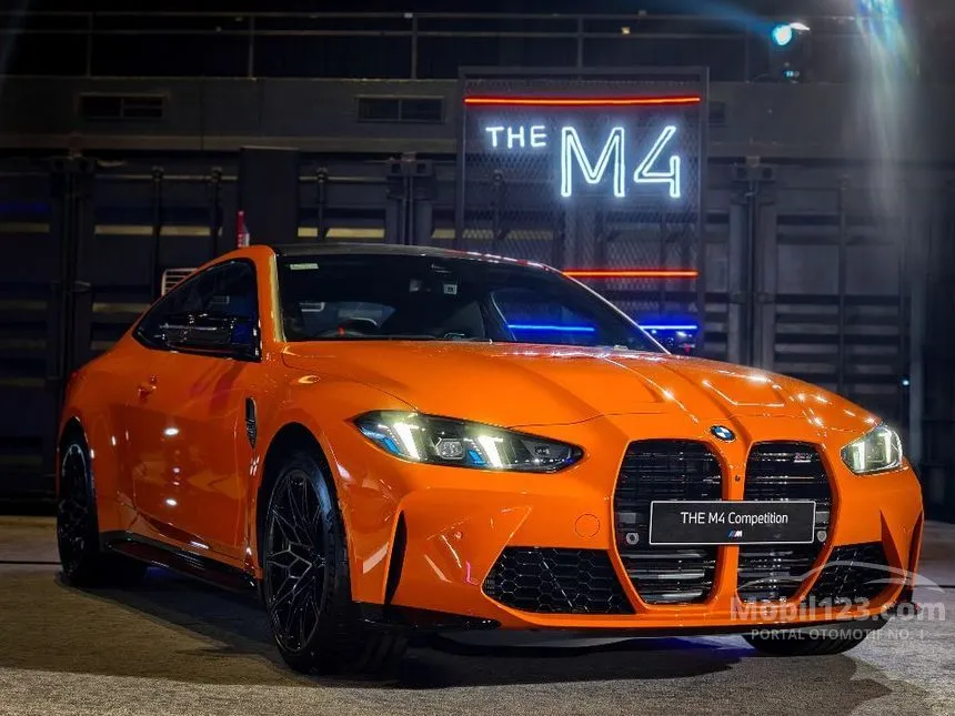 Jual Mobil BMW M4 2024 Competition M xDrive 3.0 di Jawa Barat Automatic Coupe Orange Rp 3.000.000.000